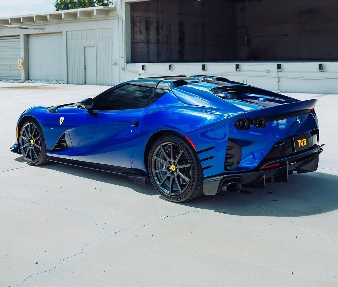 DailyFerrariTM's tweet image. Ferrari 812 Competizione Aperta