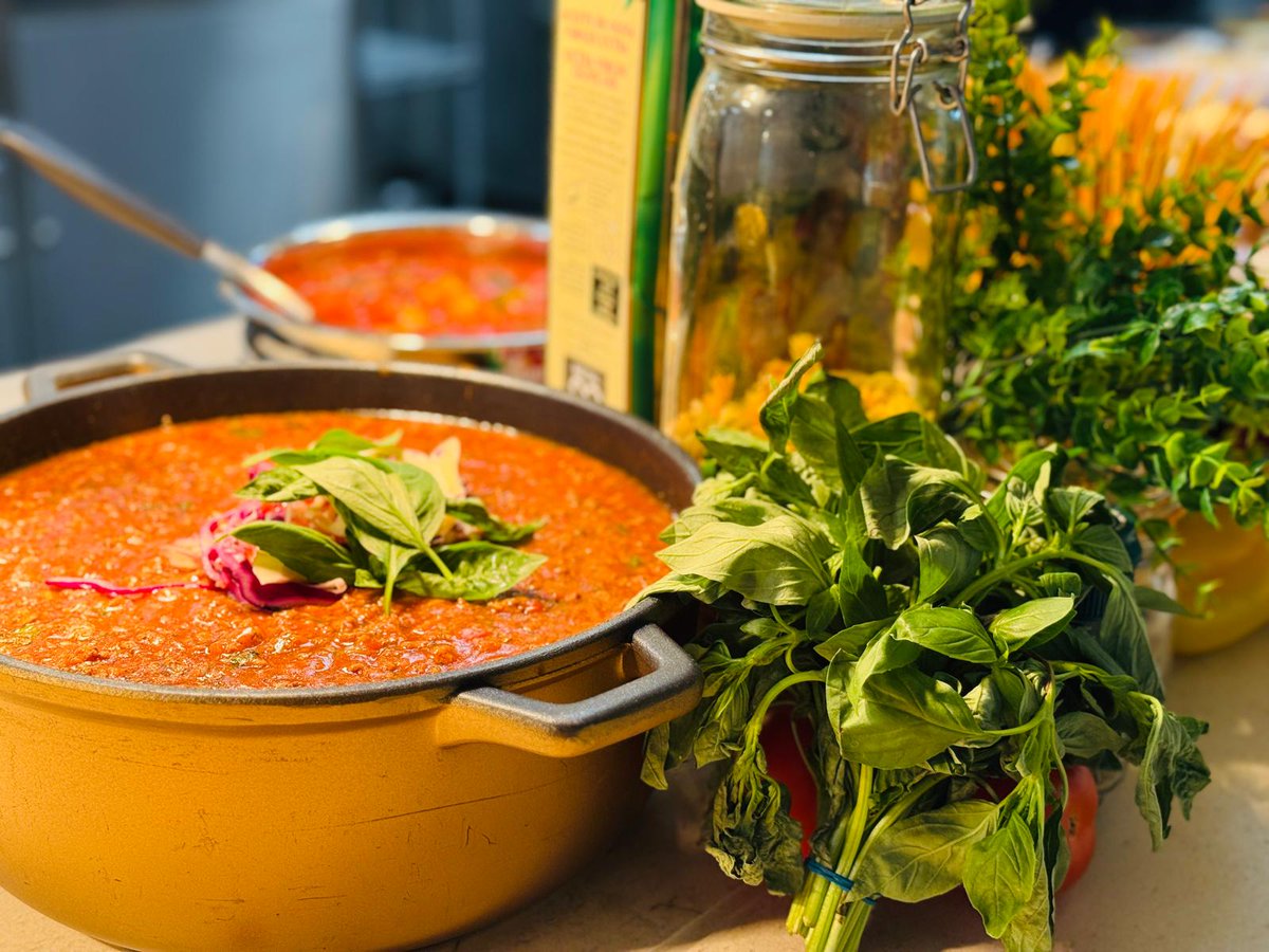 Holroyd Howe @Kingsmac tweet media