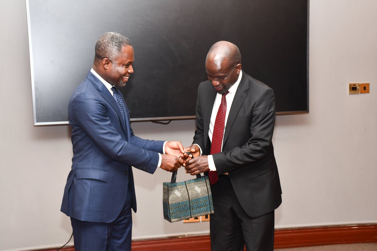 DHA_Kenya's tweet photo. Today, the Digital Health Agency was privileged to receive a delegation from Ghana who are in the country for a learning visit on PHC&amp; UHC. The team was hosted by DHA Chair Mr Silas Simatwo and the CEO Eng. Antony Lenaiyara. In attendance were representatives from WHO. https://t.co/U4x9q9a1tR