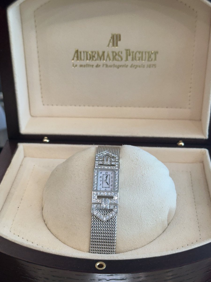 (✿◠‿◠) tweet media