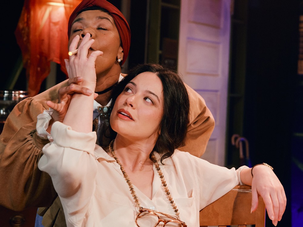 BuzzCenterStage tweet media