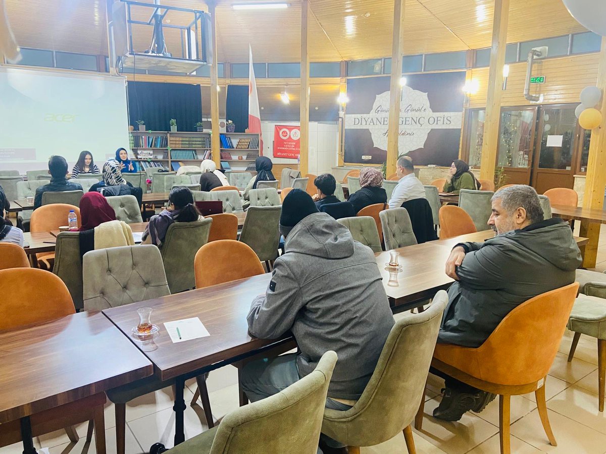 📌 Camlı Köşk Konuşmaları kapsamında düzenlenen “Hz. İbrahim Kıssası Üzerine” başlıklı konferans, Doç. Dr. Yasemin GÜLEÇ tarafından 2 Mart Pazartesi günü saat 21.00’de Kampüs İçi Camlı Köşk’te gerçekleştirilmiştir. Katkı ve katılımlarınız için teşekkür ederiz.