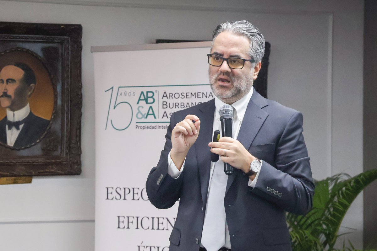lacamaragye's tweet photo. Hoy llevamos a cabo el evento “Valoración económica de intangibles para empresas: Propiedad Intelectual”, un espacio orientado a comprender criterios y metodologías para asignar valor a activos estratégicos como marcas, derechos y otros elementos clave. 🇪🇨
Durante la jornada se revisaron enfoques y buenas prácticas de valoración, su utilidad para la toma de decisiones empresariales y su impacto en la gestión y protección de estos activos.
Agradecemos a los expositores Flavio Arosemena Burbano, LL.M. y Washington Macías Rendón, PhD. por su valiosa intervención. 🙌
La Cámara seguirá impulsando espacios de formación técnica que fortalezcan la competitividad y la gestión empresarial.
