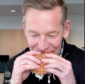 "Updating Bite to version 2.12a .. Executing"

"How'd I do? Leave feedback!"

$MCD