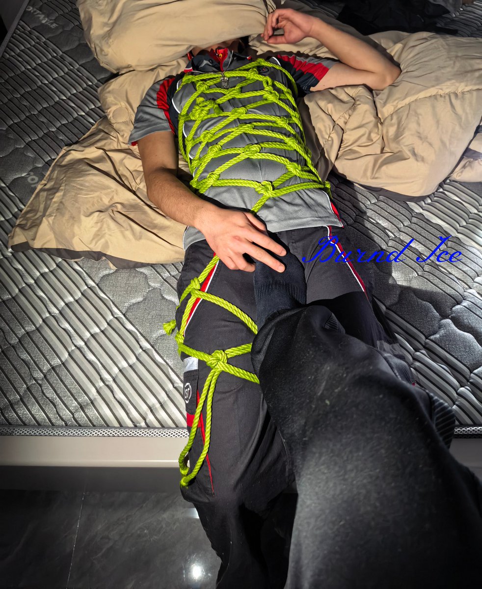 BurndIce tweet media