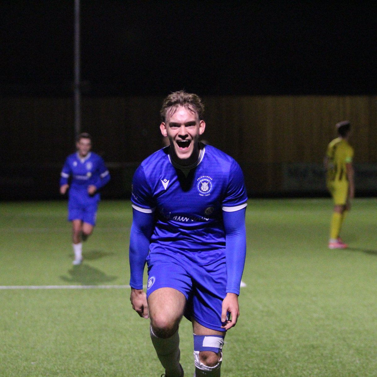 Roffey Football Club tweet media