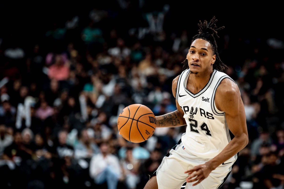 oddslabNBA's tweet photo. 🏀 NBA | Mar 03, 2026  
Philadelphia 76ers vs San Antonio Spurs (Incl. OT)

🎯 Devin Vassell O14.5 Points  
💵 Odds 2.00

Vassell has been in strong form over his last four games, providing consistent scoring especially from beyond the arc. His confidence and shot volume have clearly trended upward.

With his current rhythm, the 15-point mark looks very reachable once again.

This line is worth a shot.

#NBA #PlayerProps #OddsLabNBA