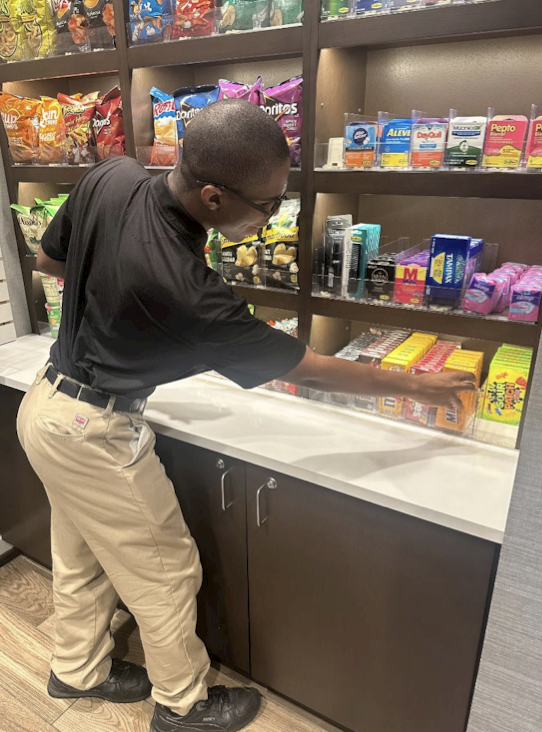 After Project SEARCH, Jalen pursued greater independence through the MAPs program —updating his resume, applying for jobs, and shadowing at a local hotel. He’s now a valued bellman and even schedules his own rides to work.  Way to go, Jalen!