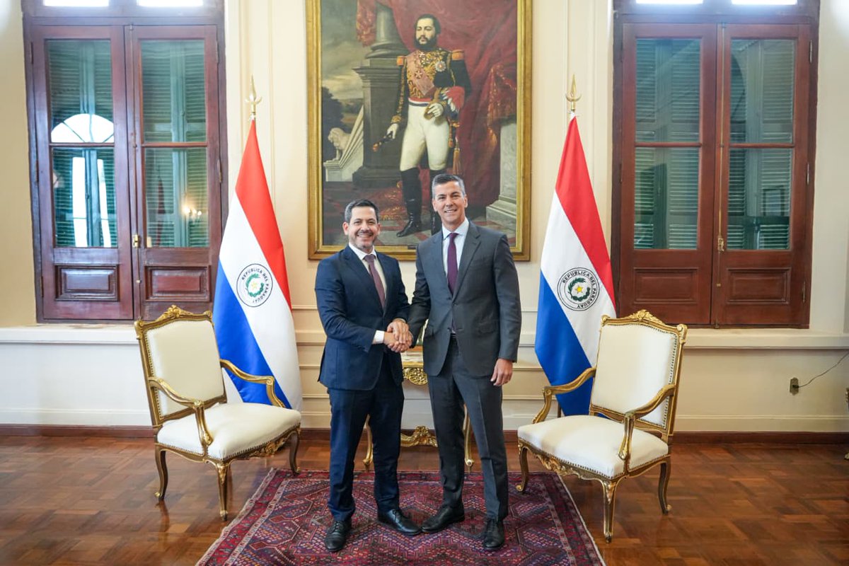 Quiero felicitar a Raúl Latorre por haber sido reelecto por cuarta vez al frente de la Cámara de Diputados.

Cuando el Ejecutivo y el Legislativo caminan en la misma dirección, las cosas avanzan. Los desafíos que tenemos como país son grandes, y solo con diálogo, coordinación y