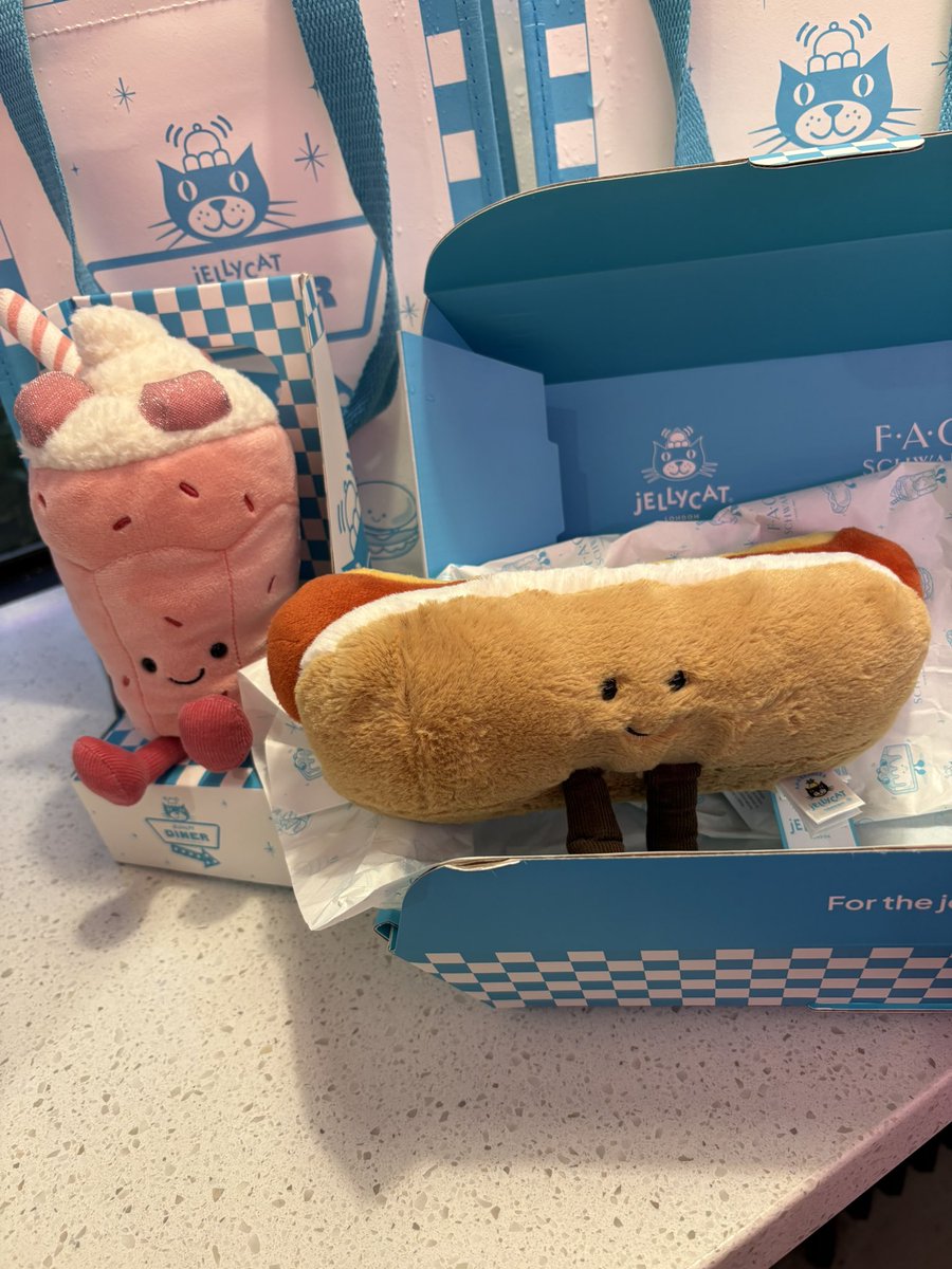 blue skye 🦋 tweet media