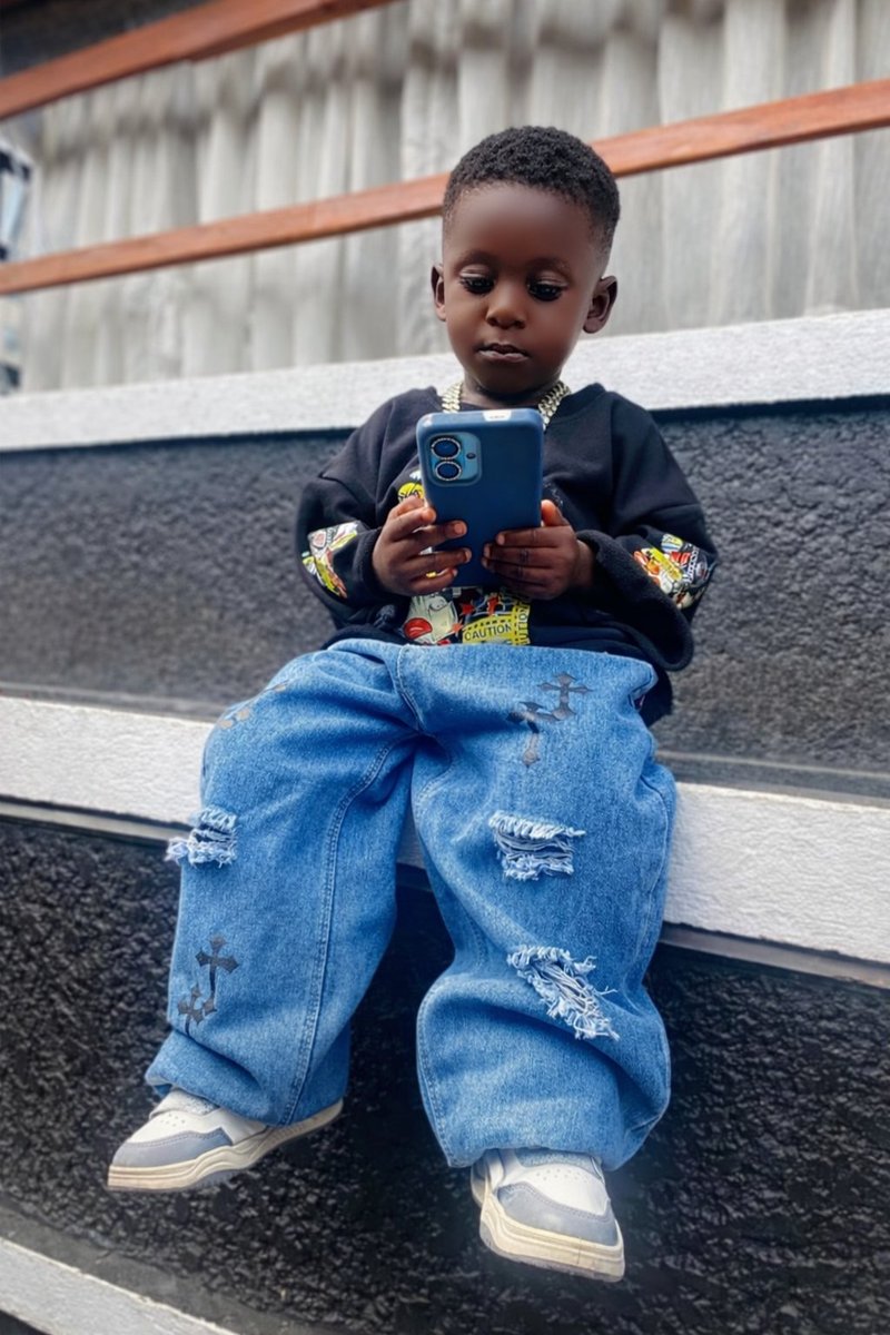 originalmozezo's tweet photo. Happy birthday to my son, I pray may your new age bring more grace helper more knowledge and wisdom to know how to read your books and be a good boy to your elders to me your dad and to your mum as well, we love you so much ❤️💯🎁🕺😔 https://t.co/LRBdCIYhSi