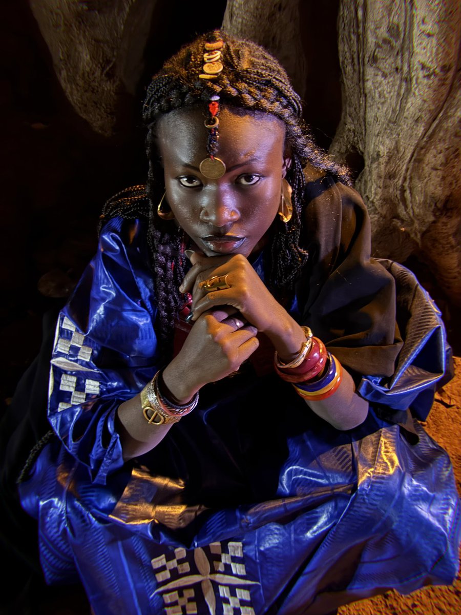 KeitaMally's tweet photo. Je ne choisis pas entre hier et demain.
Je les porte ensemble.

Tradition et modernité. https://t.co/hdETqvBOsk