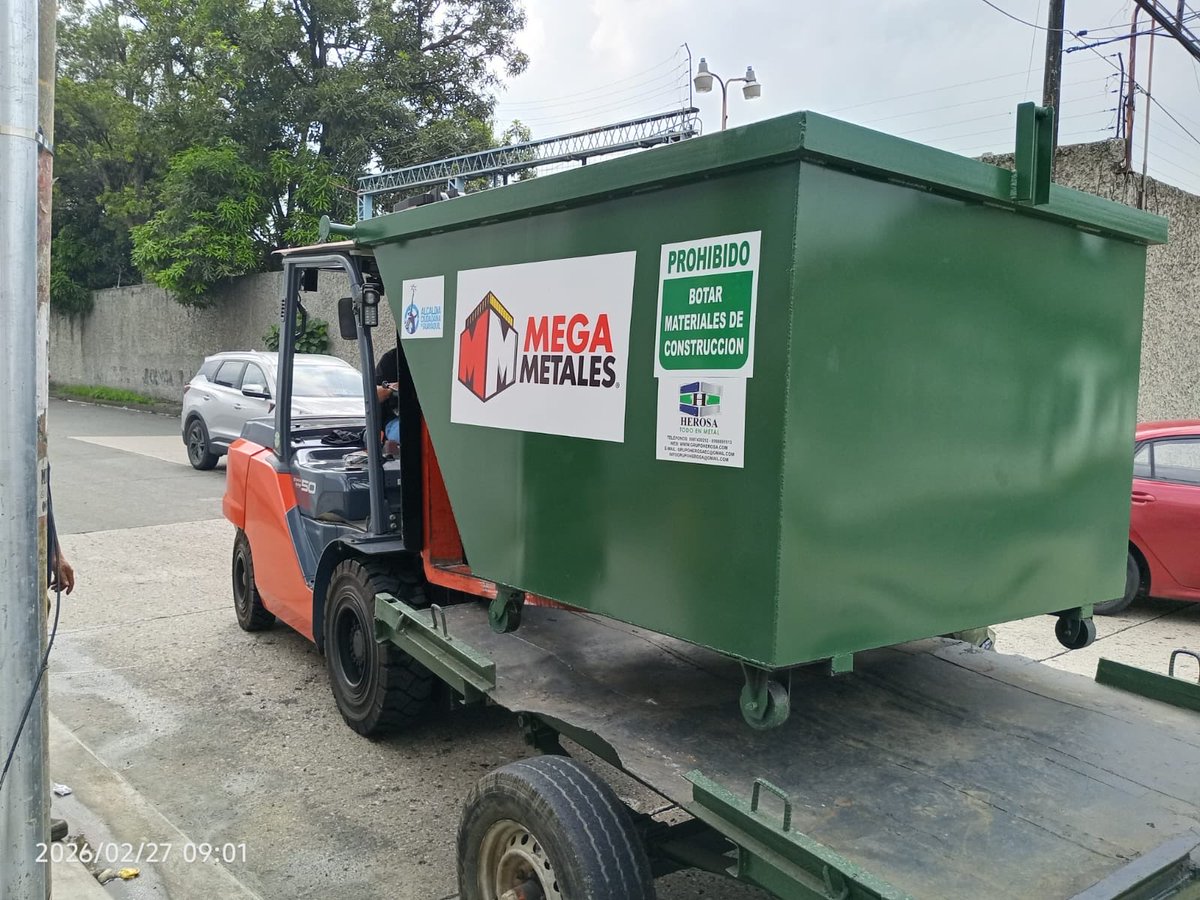 CIA_HEROSA's tweet photo. Entrega de contenedor de basura 3.00m3 en cliente #megametales 

https://t.co/I1pfYGloRh https://t.co/YfeAx3SWYy