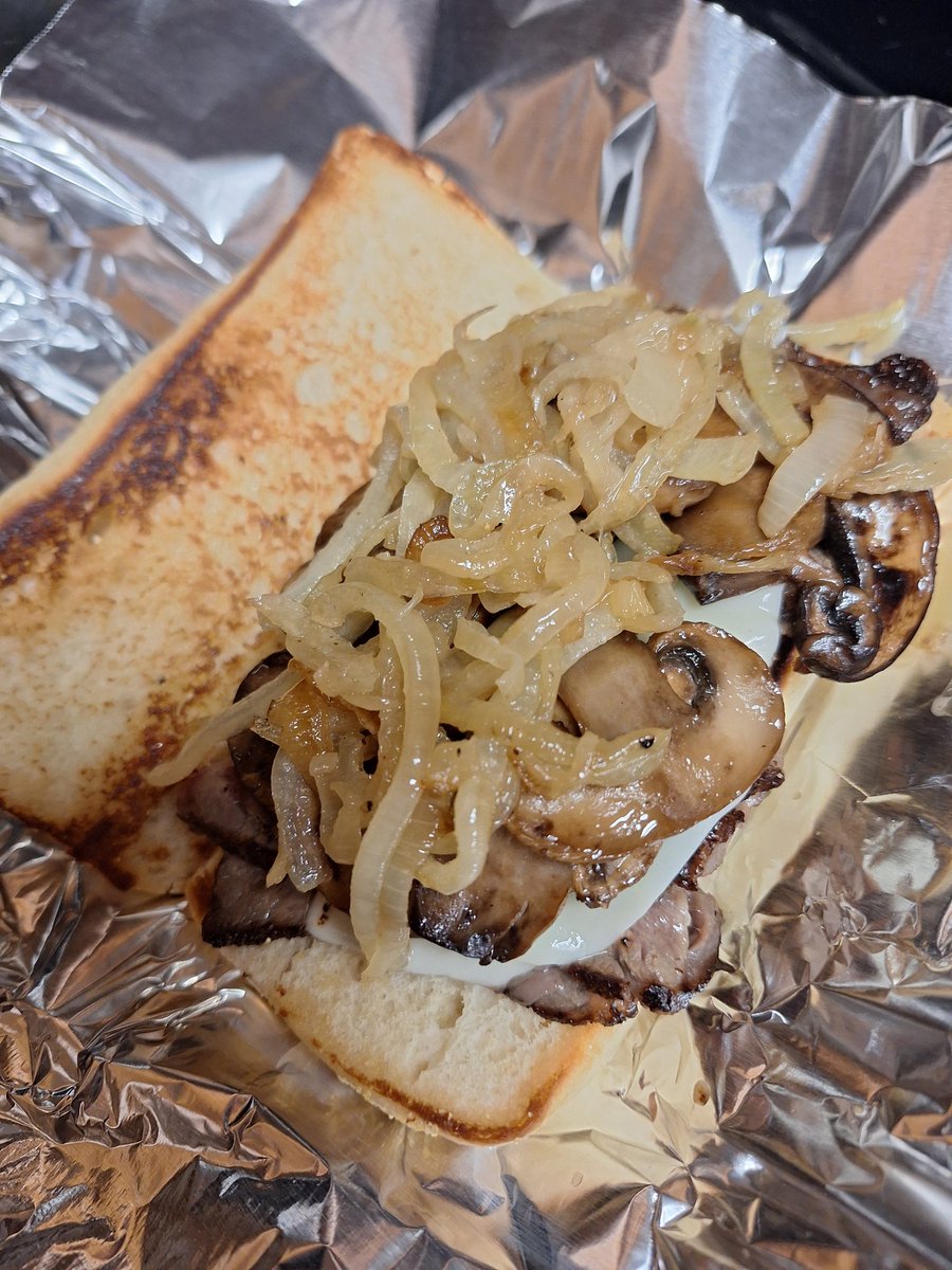 TheSinstr1 tweet media