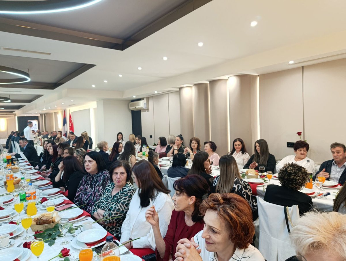 СНСД tweet media