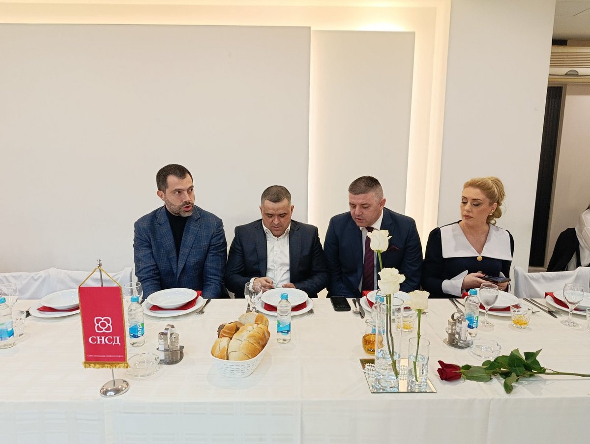 СНСД tweet media