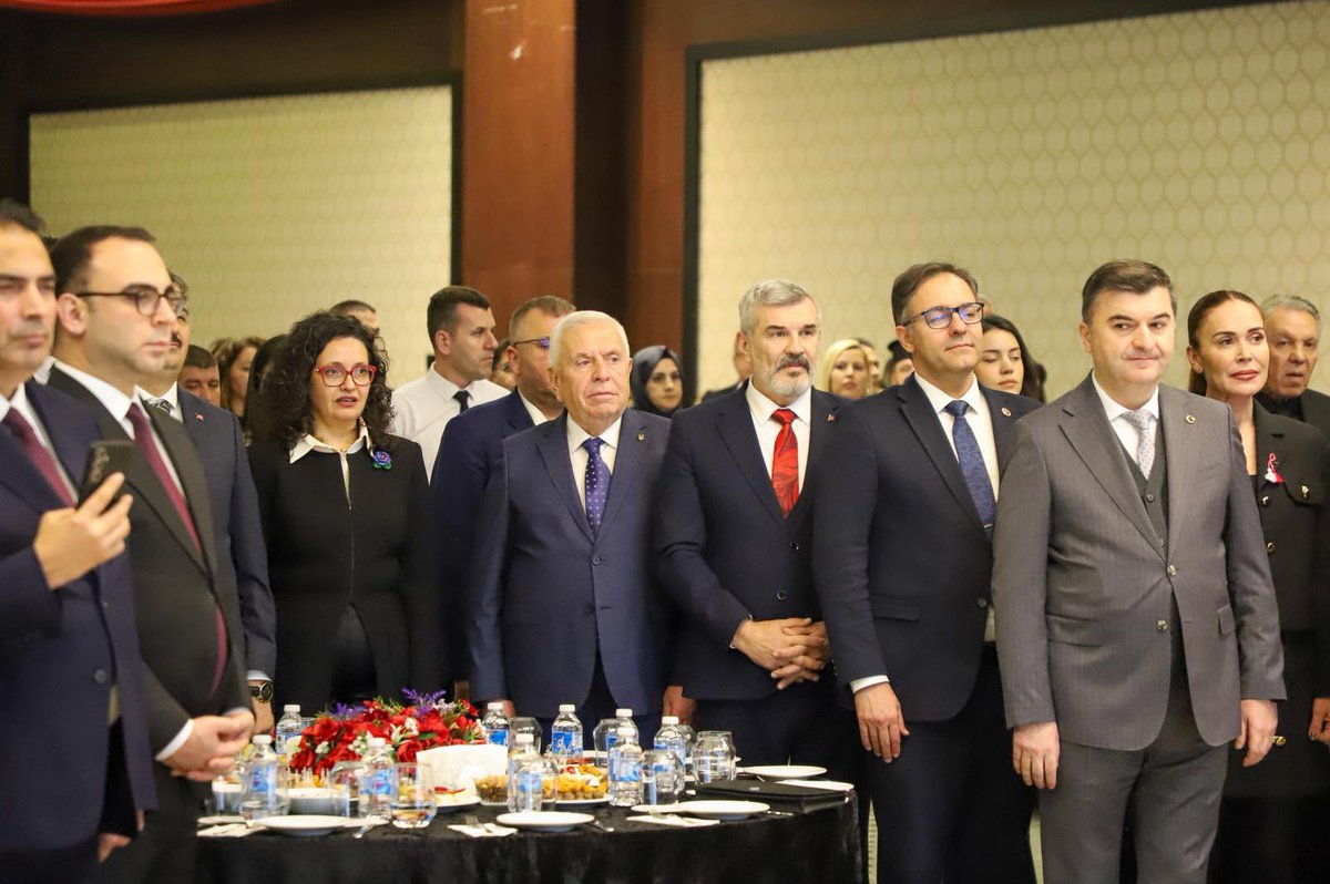 3 Mart Bulgaristan Ulusal Günü dolayısıyla Bulgaristan Edirne Başkonsolosluğu tarafından düzenlenen resepsiyona, Odamız Yönetim Kurulu Başkanı Sezai Irmak ile Odamız AB, Dış İlişkiler, AR-GE ve Projeler Sorumlusu Güliz Elif Yardımcı katıldı.

Resepsiyonda, Edirne Valisi Yunus