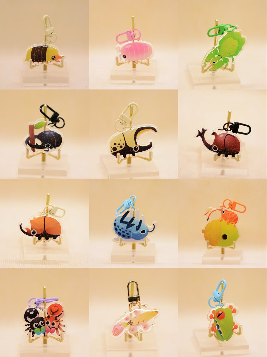 I’ve made a bunch of acrylic key charms, they turned out really cute and are available online now! Link in bio 💚 which one is your fav?