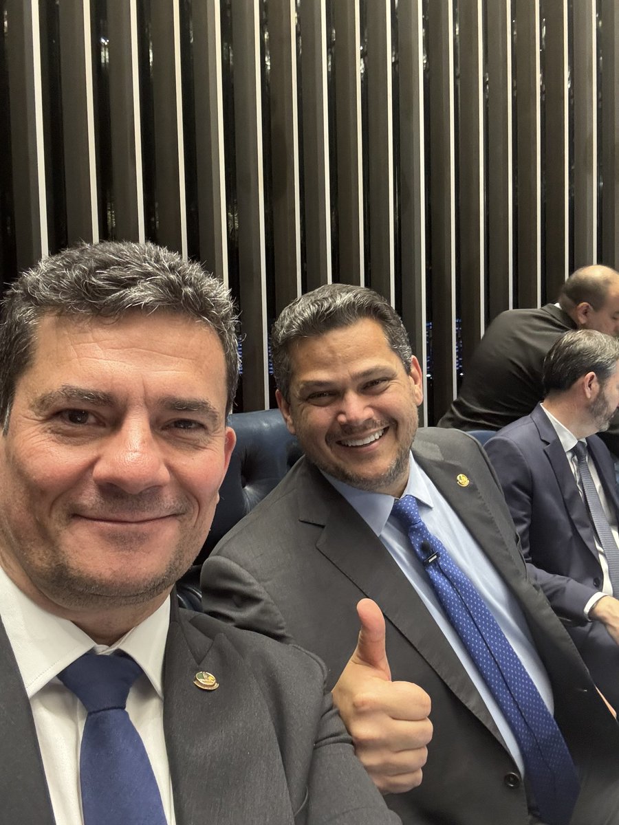 SF_Moro's tweet photo. Presidente do Senado, @davialcolumbre,
indeferiu o recurso do PT e manteve a quebra de sigilo fiscal e bancário do Lulinha decretada pela CPMI do INSS. A investigação pode assim prosseguir para que todos os fatos sejam elucidados. Ninguém está acima da lei. https://t.co/6Drwkv6otK