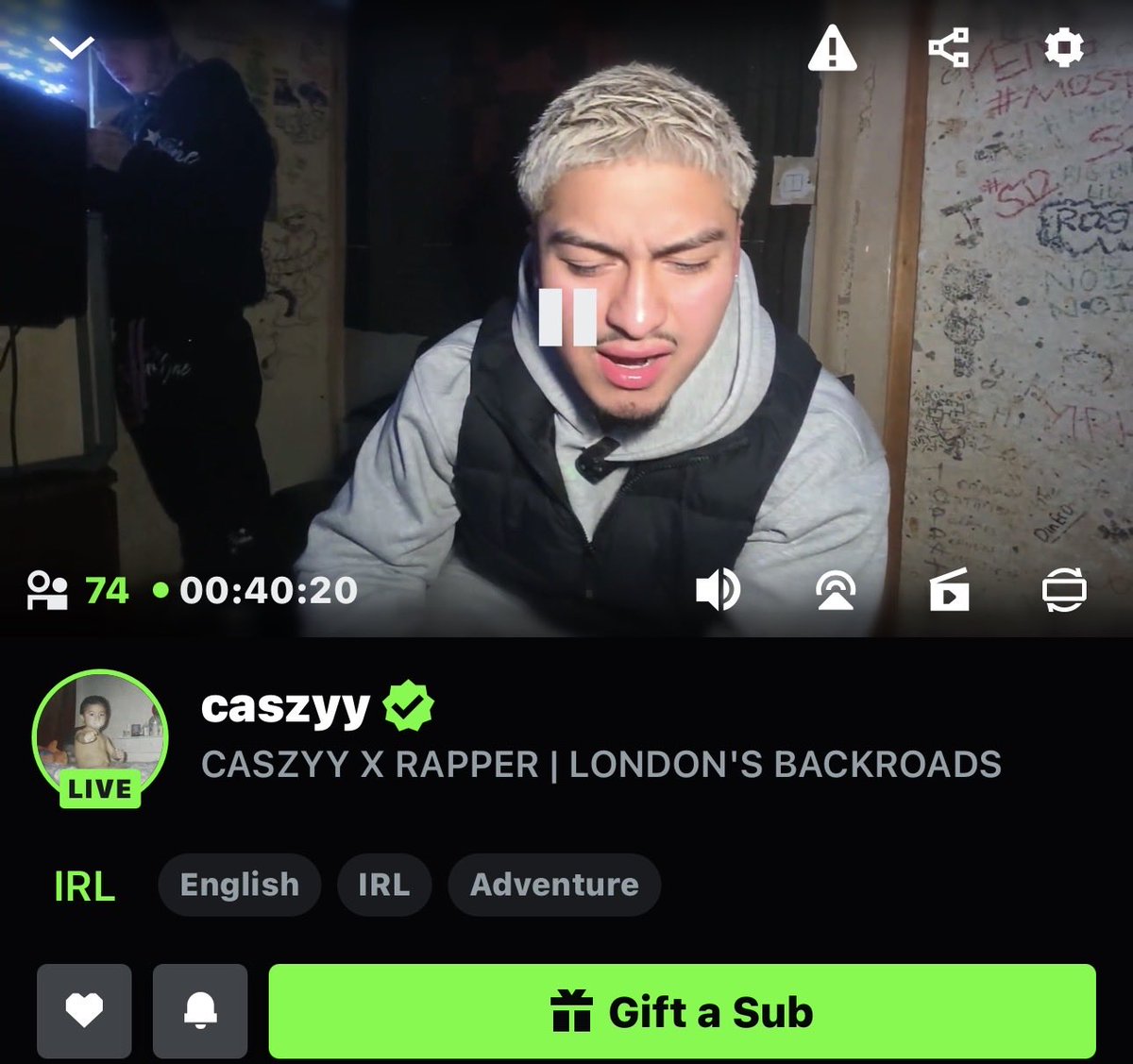 Mr Ecuador live in a studio w a rapper 😂😭