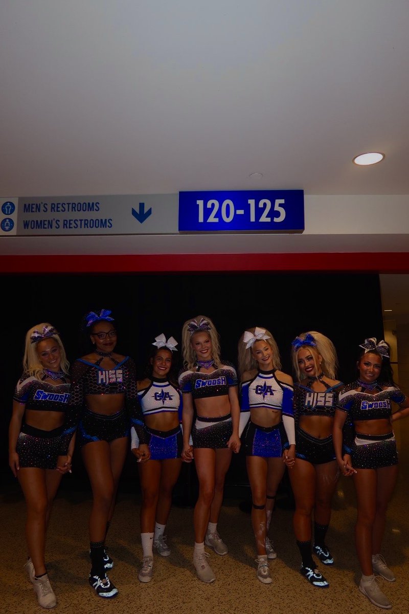 lilly ❃ tweet media