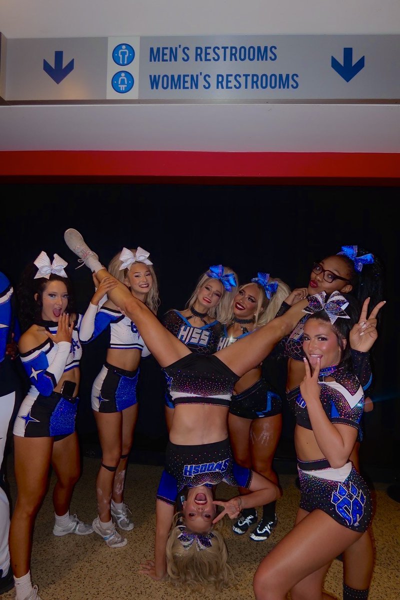 lilly ❃ tweet media