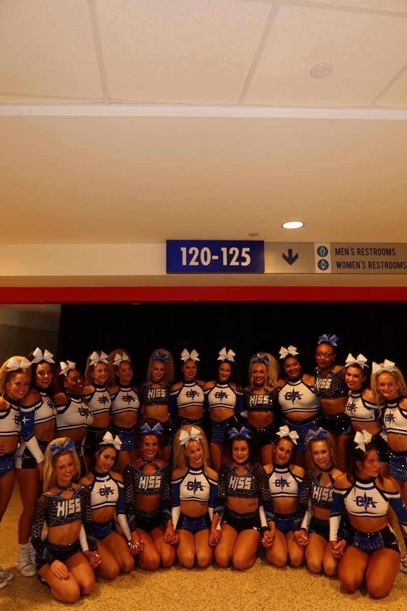 lilly ❃ tweet media