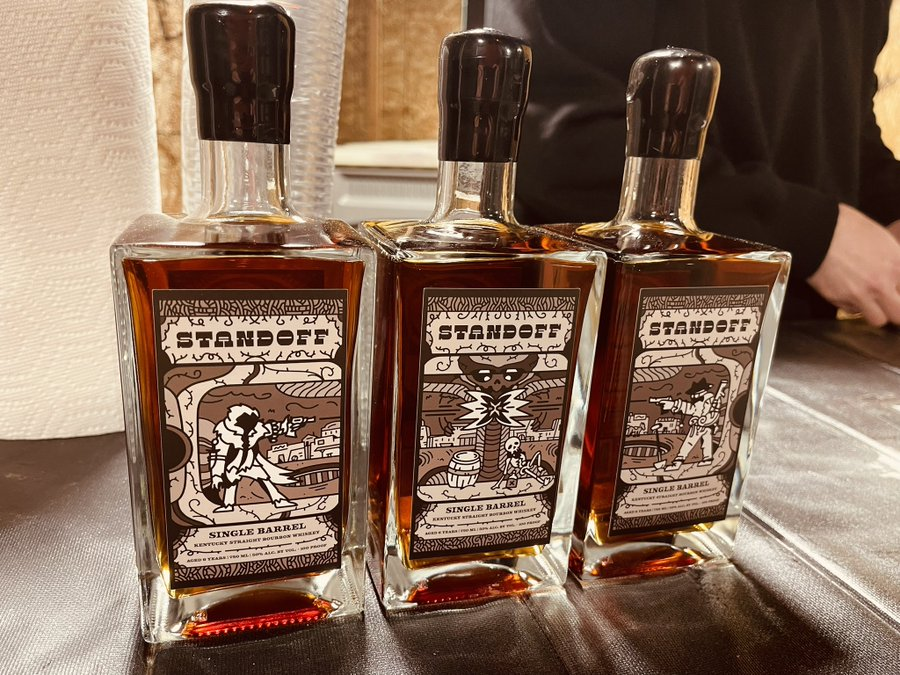 ChrisFusillo's tweet photo. Smol Run Spirits featuring label artwork by @avax community artists @ScribbleWarl0ck &amp; @Wrathtank_avax.

Support local businesses who ship (real). 🔺

Order yours today: https://t.co/qB0QQdxoN6 https://t.co/8llOqGgZNV