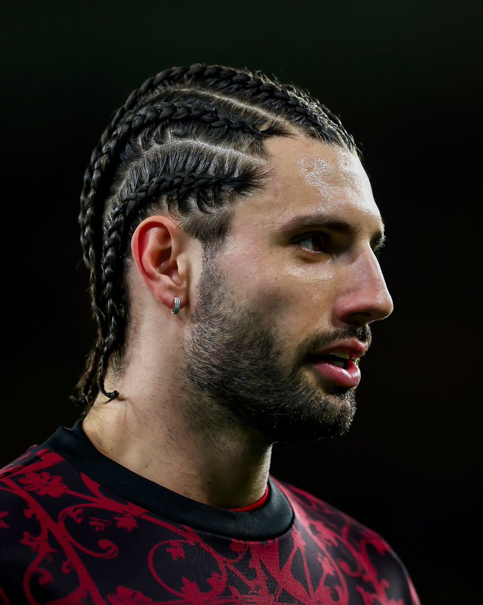 صورة واضحة لـنيولوك سوبوسلاي 😃♥️