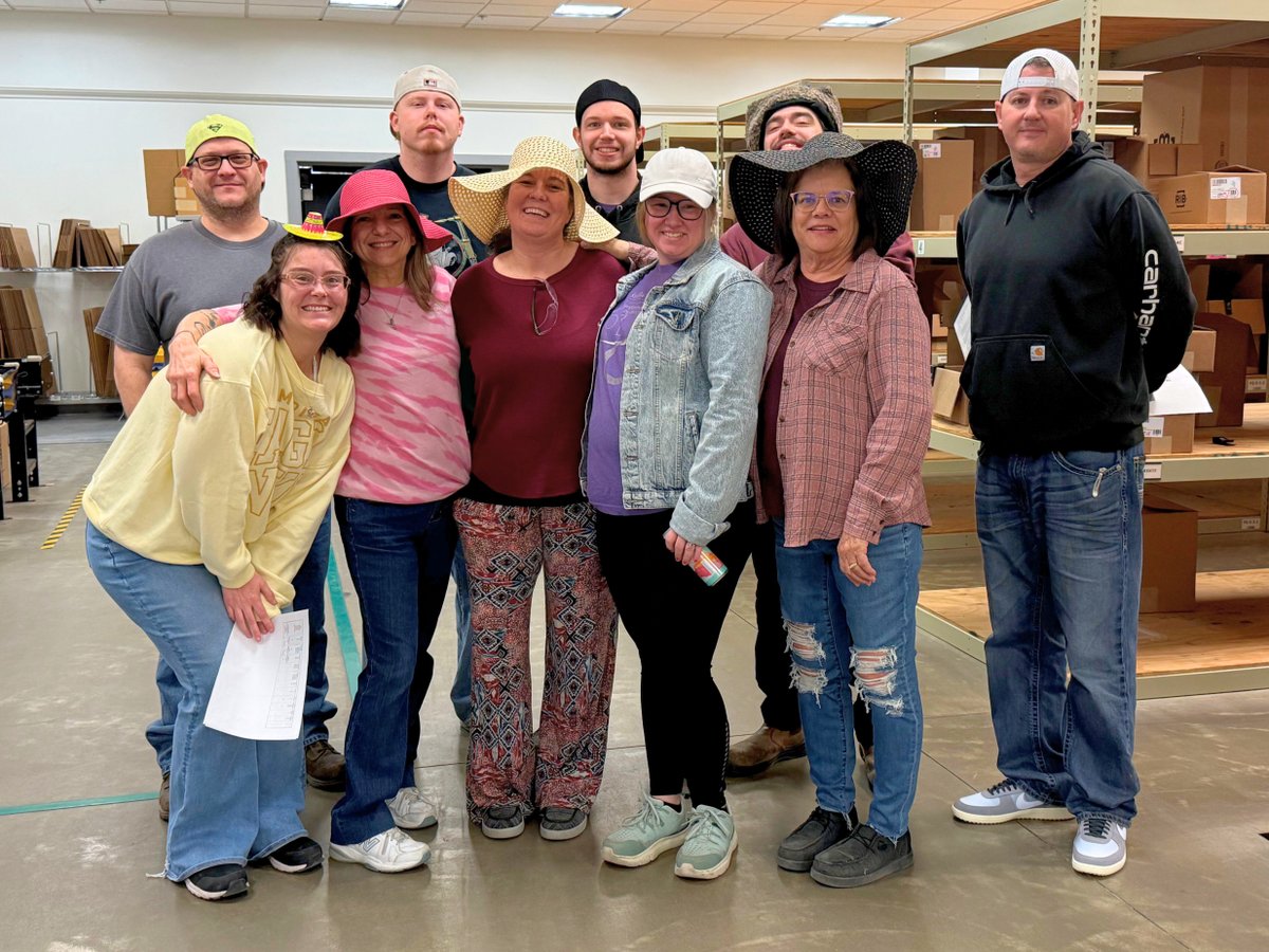 FunctionalDvces's tweet image. Hats off to our team! 🎩🧢👒

Today we topped off the workday with a little extra style for Wear a Hat Day 😎

Who knew productivity looked this good? 👏

#WearAHatDay #OfficeFun #TeamStyle #FunctionalDevices #BuildingAutomation #CompanyCulture