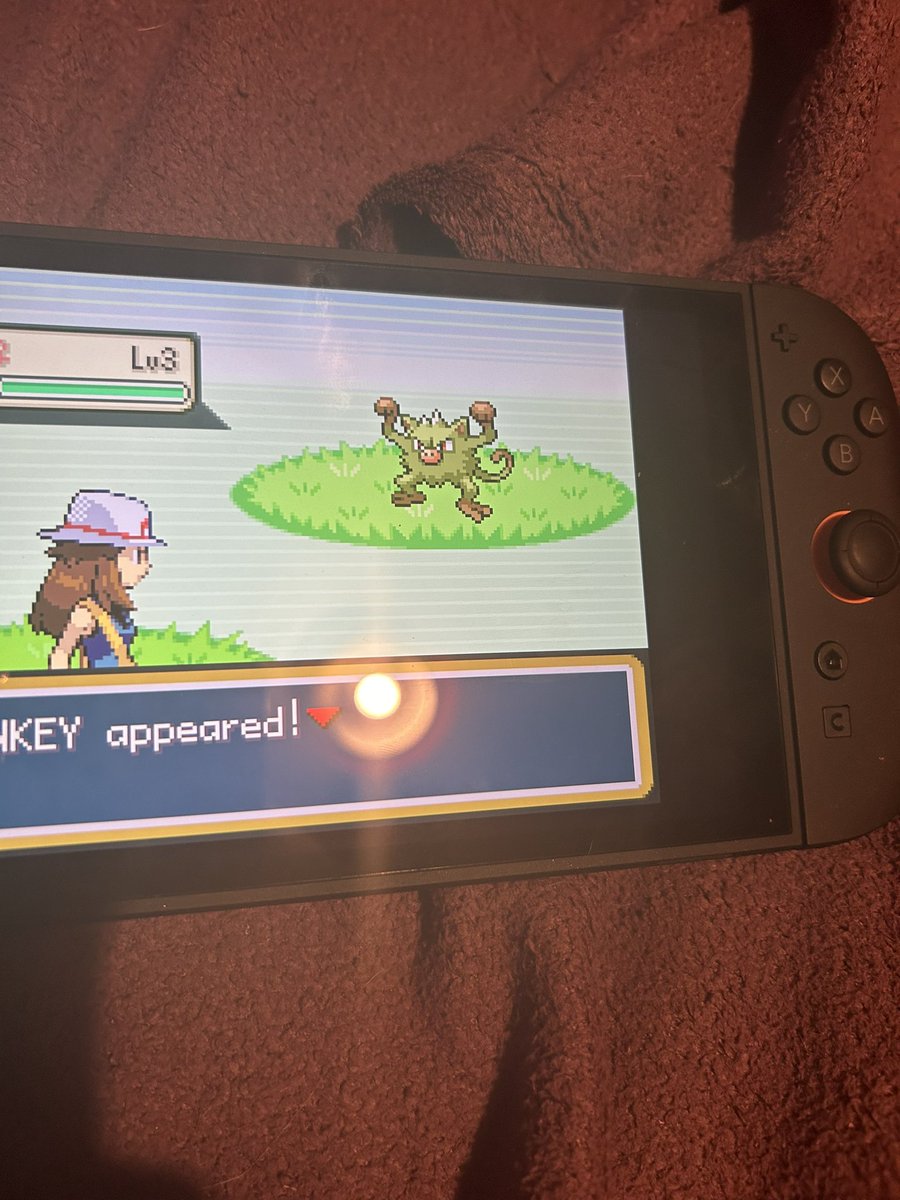 First shiny in less than an hour!! It’s really trying to convince me to do an origin dex 😅

#Pokemon #ShinyPokemon #PokemonFRLG
