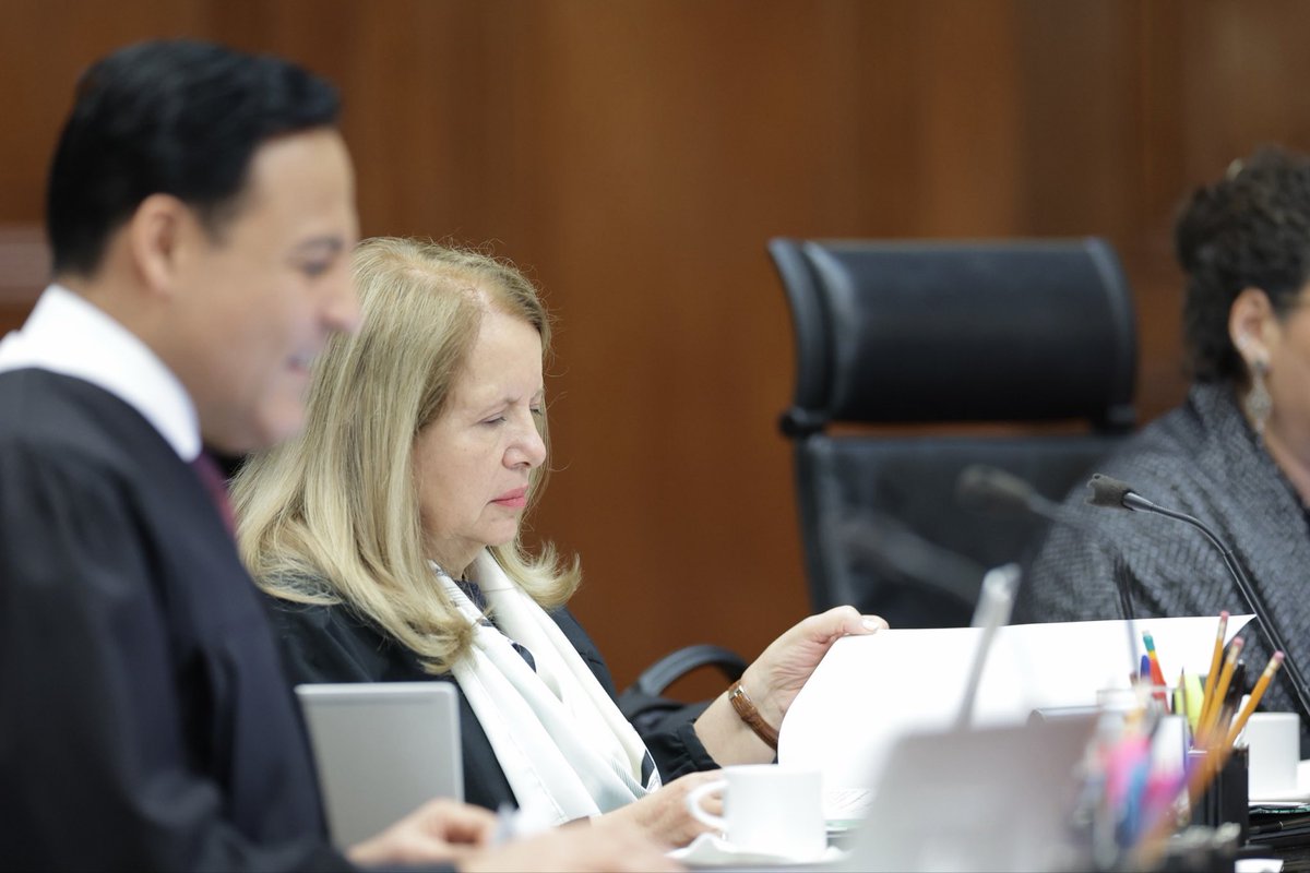 Loretta Ortiz Ahlf tweet media