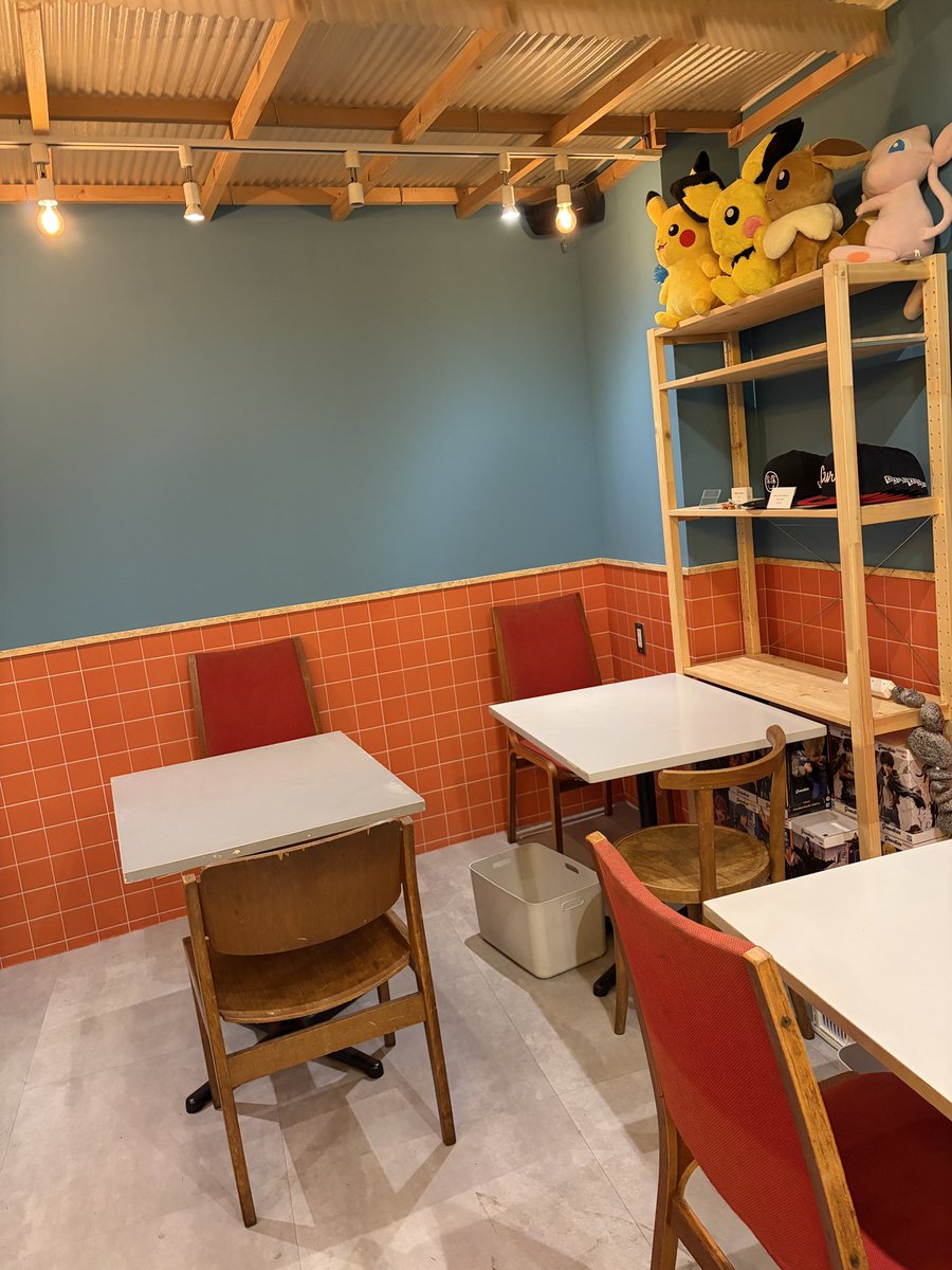 ケニックカレー

㊗️店舗構えて6周年
リニューアルプレオープン！
営業時間少し短縮中
11:30-15:00
18:00-21:00
メニューも絞ってます！
大地のキーマと
太陽のチャツネのキーマ
2種盛りとトッピング
ドリンクのみ
よろしくお願いいたします。