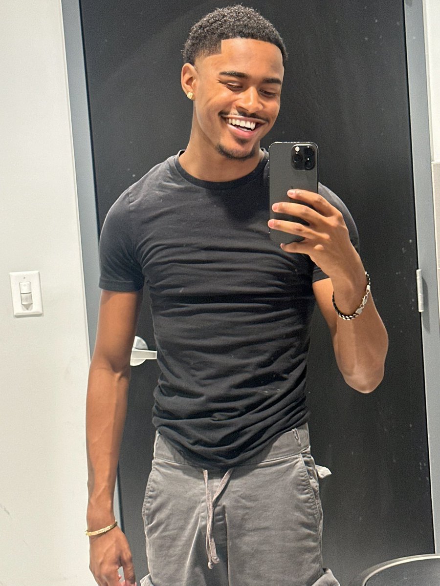 ᴍᴀʀ tweet media