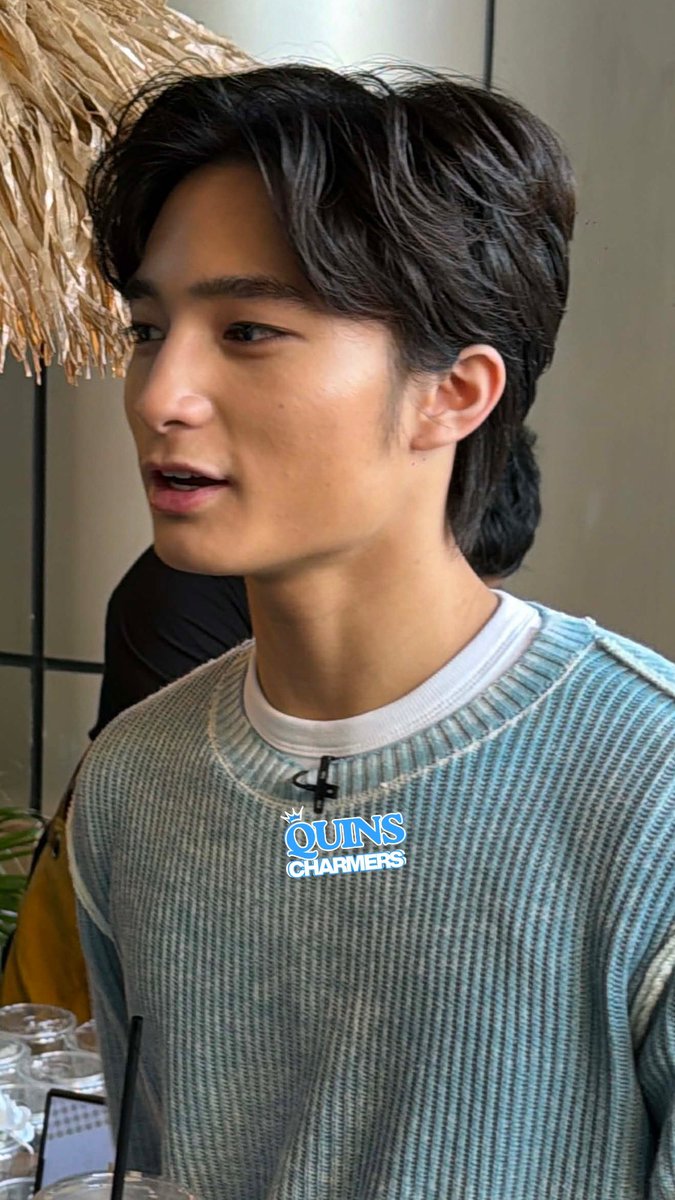 Photos of Joaquin during his first guest appearance on Unang Hirit. 

UNANGHIRIT NI JOAQUIN
#JoaquinArce