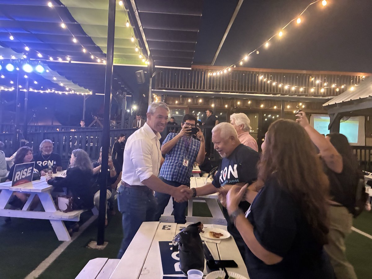 Ron Nirenberg has just arrived to Backyard on Broadway.