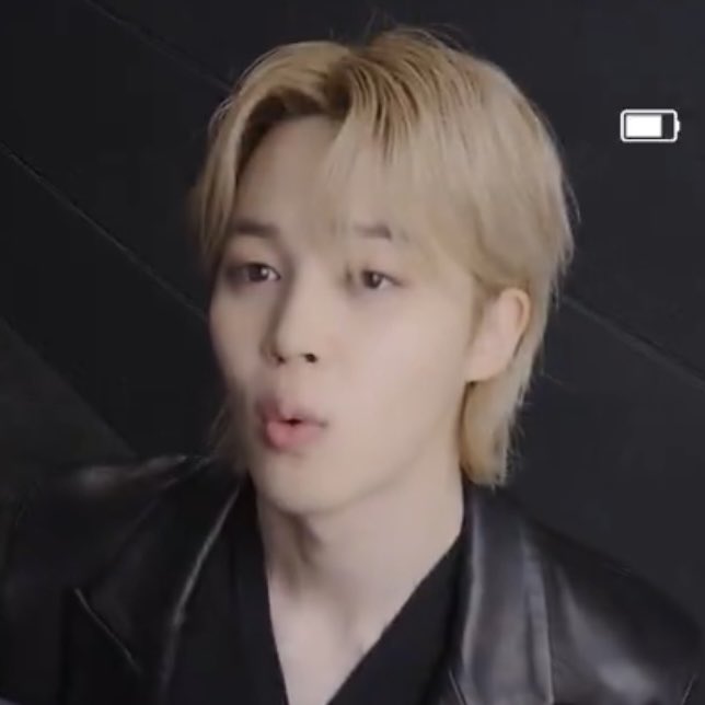 LOOK AT YOONMIN AND THEIR LONG HAIR