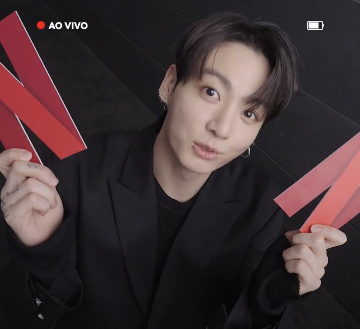 <a href="/JeonJungkook_BR/">Jeon Jungkook Brazil</a> distraindo vcs com esse biquinho