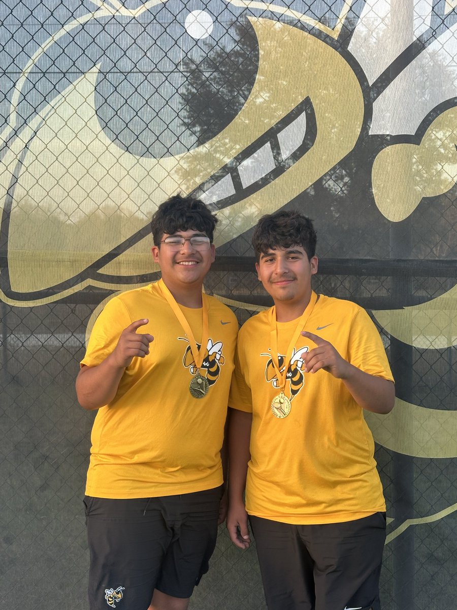 EC Hornet Tennis tweet media