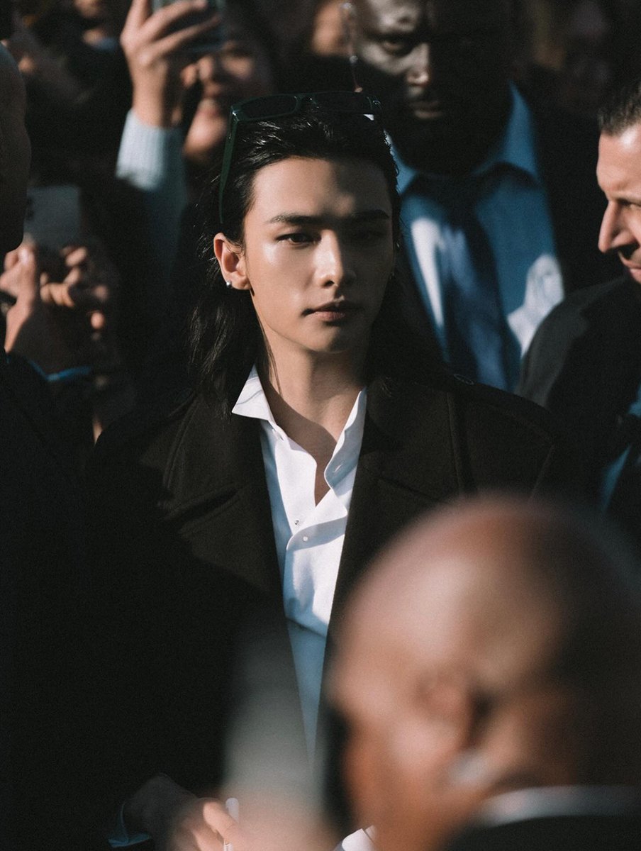 DIOR PRINCE HYUNJIN AT PFW 
#HYUNJIN_DiorAW26 <a href="/Dior/">Dior</a>