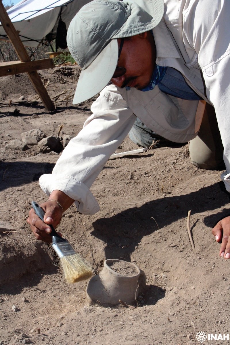 #ÚLTIMAHORA 🚨 Hallan aldea anterior a Cerro de Trincheras y sitios con petrograbados, en Sonora  

• Se registraron en las labores de salvamento arqueológico de las obras de construcción del libramiento ferroviario Ímuris-Nogales  

Entérate en: inah.gob.mx/index.php/bole…