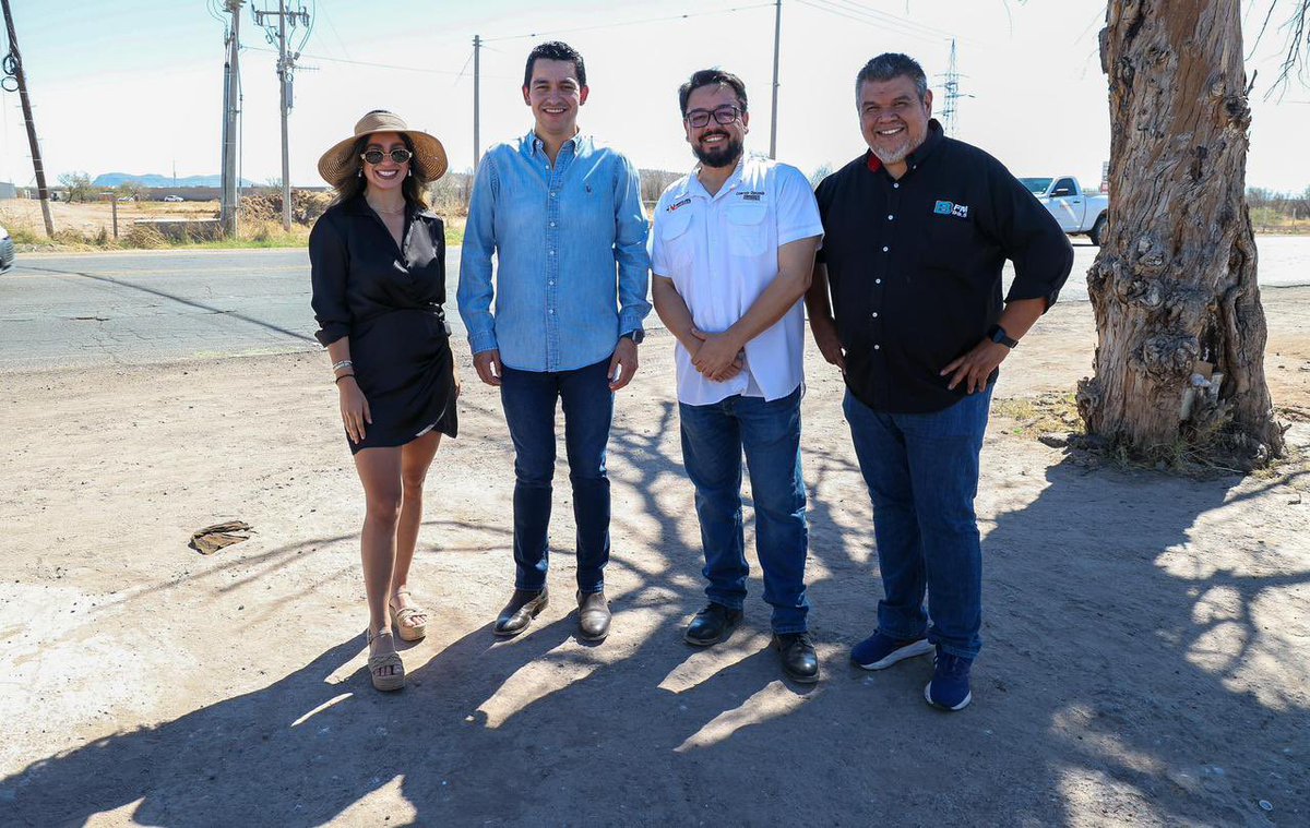gradillasrob's tweet photo. Hoy tuvimos una dinámica participación en las radios @Suave923fm, @bfm995 y @numero1noticias para hablar de la histórica obra de modernización de la carretera Hermosillo-Bahía de Kino que impulsa nuestro Gobernador @alfonsodurazo

Agradezco a todo el equipo de Grupo Bura Multimedia por invitarme a estos innovadores espacios informativos que nos permiten dar a conocer los beneficios económicos y turísticos de esta importante obra para las y los sonorenses.