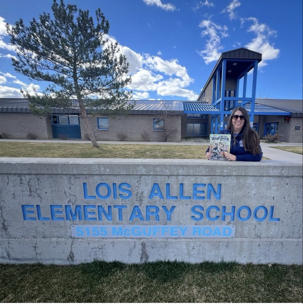 UNevadaGov's tweet photo. Day 2 of Nevada Reading Week in @WashoeSchools ! 
🐺🐾📚
Today we were at 8 schools in Washoe County. We’re excited to see more students the rest of the week! 

#nevadareadingweek #WolfPackReads https://t.co/fKDArQPrIt