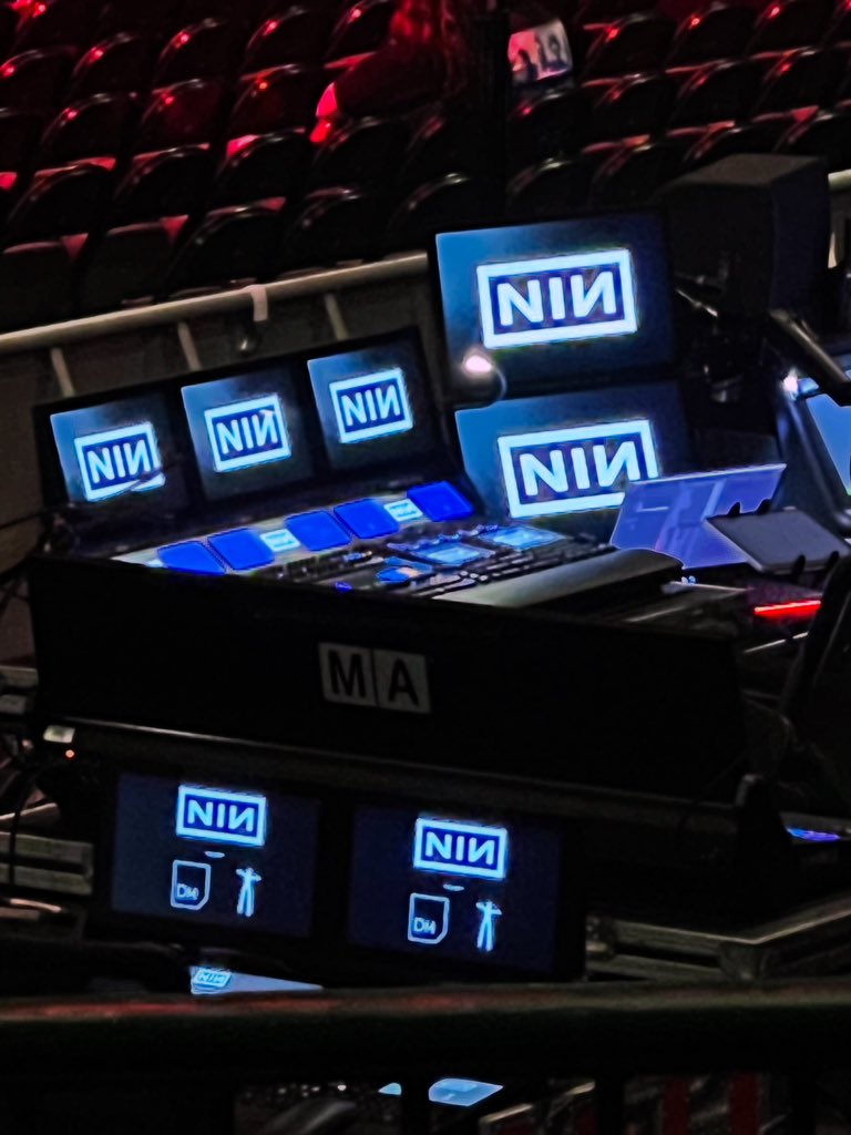 NetNardo's tweet photo. Left the house to attend a thing!
Nine Inch Nails | Peel It Back Tour | Dallas, Tx

#NineInchNails #TrentReznor #NIN
#NorthTexas #PrettyHateMachine
@nineinchnails https://t.co/5FTXjTQD5z