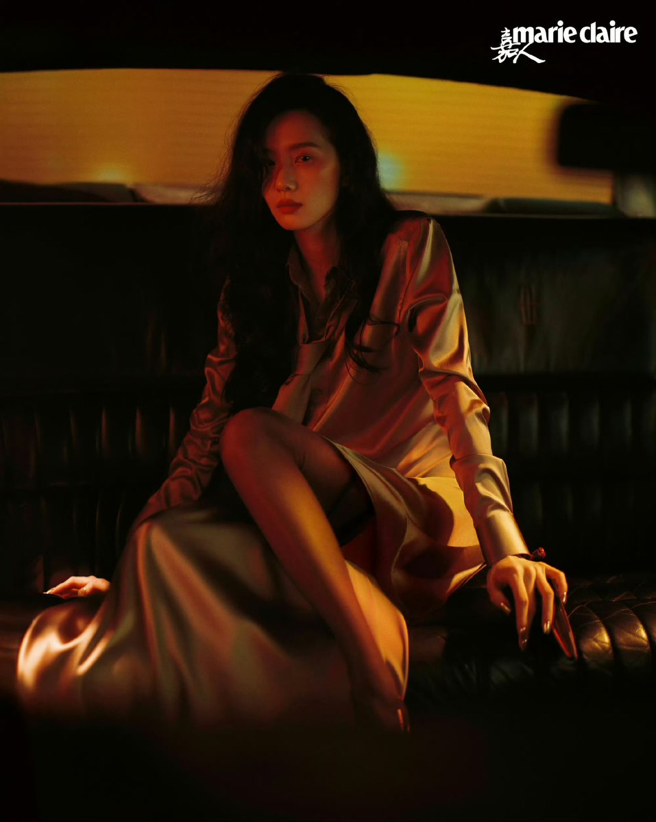 刘诗诗 x 嘉人时尚大片·黑丝女王👸 https://t.co/GMI7k8CByv