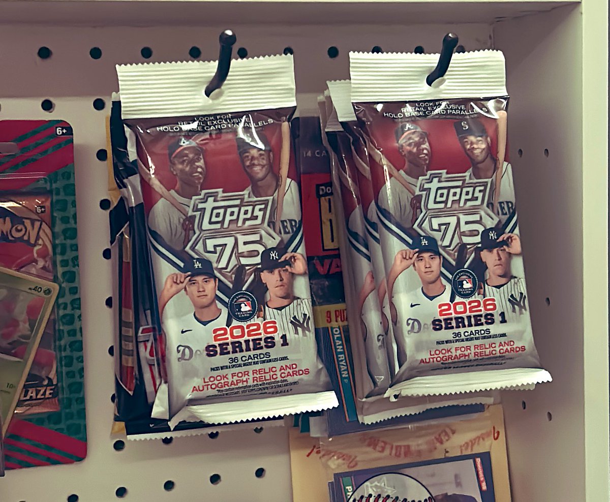 Let’s have some fun. 3 winners this week. 3 prizes. A fat pack of 2026 Topps, a mystery Tier One auto or a mystery Tier One relic. 1st winner chooses, then next and then the 3rd gets what’s left. Just follow, like and share for a chance! Let’s see some of your favorite cards.