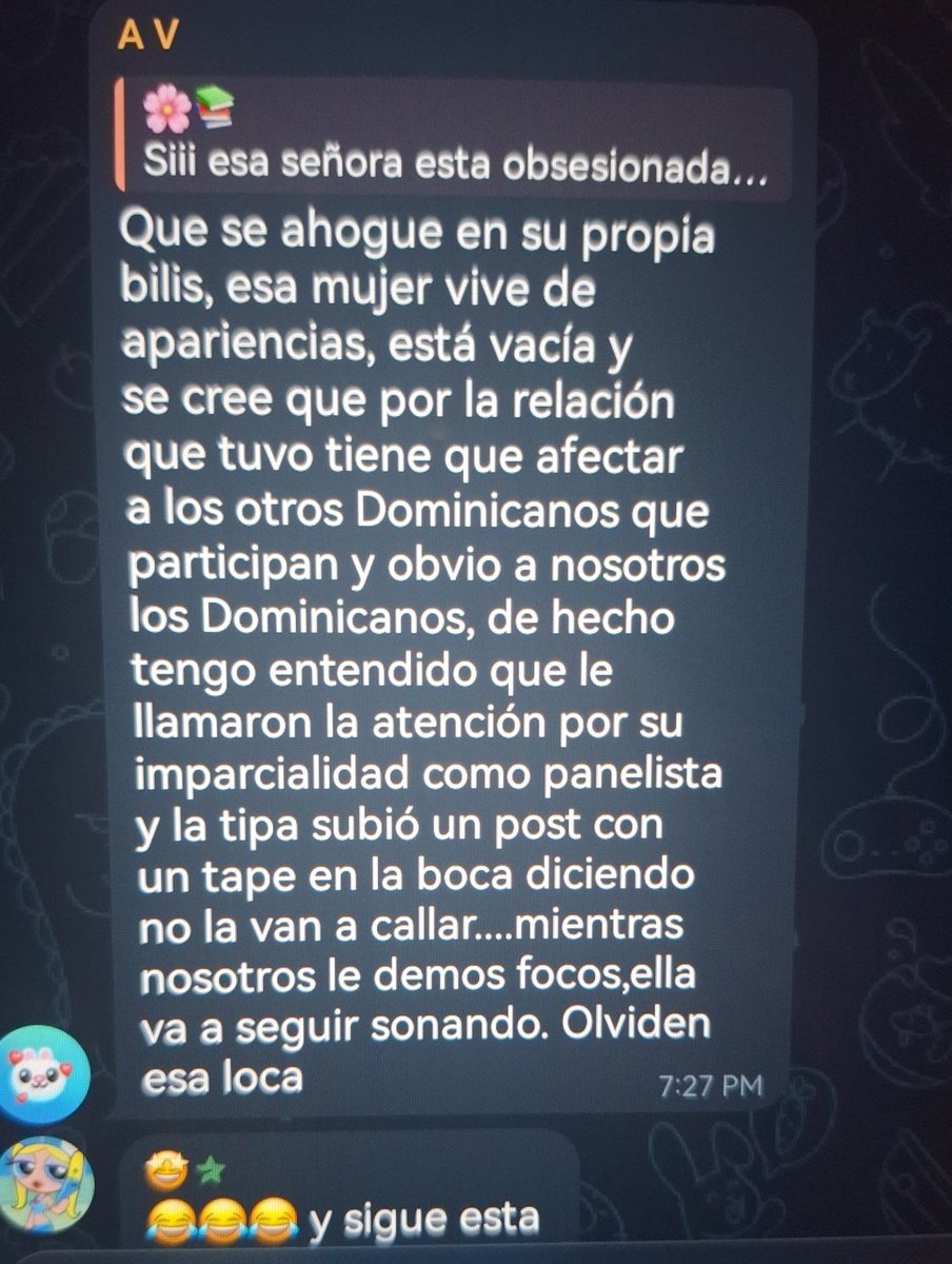 Yasabes_12's tweet photo. Dicen que manelyk  esta obsesionada con los dominicanos  pero ellos estan obsesionadas con ella  los traumados son otros mane los dejo hablando con los postes de luz  
Que feo que tu team se la pase mas pendiente  de una panelista qué de ti 

#LCDLF6 #ManelykGB https://t.co/zxjzrX04lC