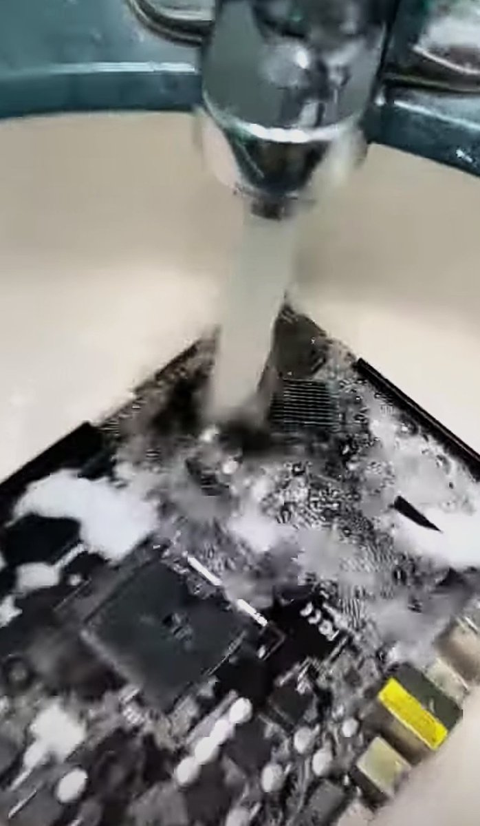 El imán de bugs 🇨🇴 tweet media