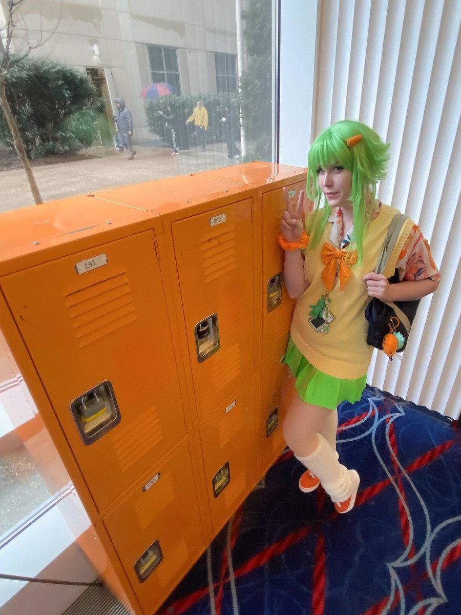 sugarygremlin's tweet photo. i can’t wait 🥕 #GUMI https://t.co/5dQC3ebEVh