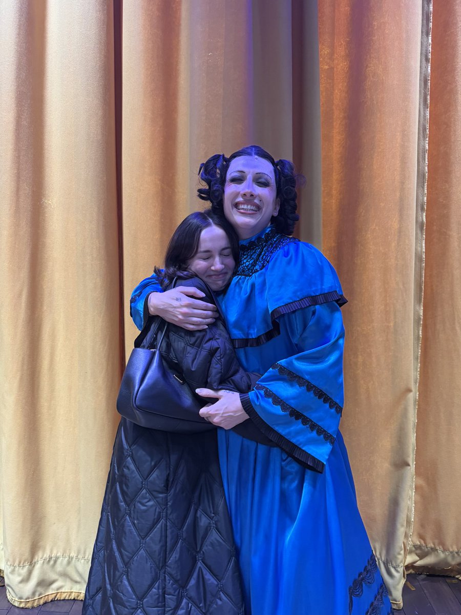 Oh, Mary! UK tweet media